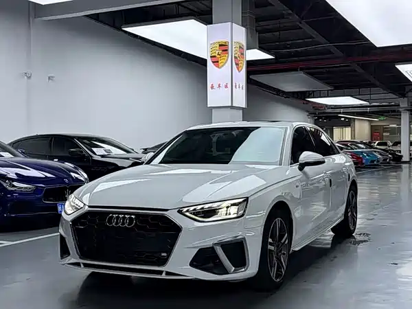 Audi A4L 2020