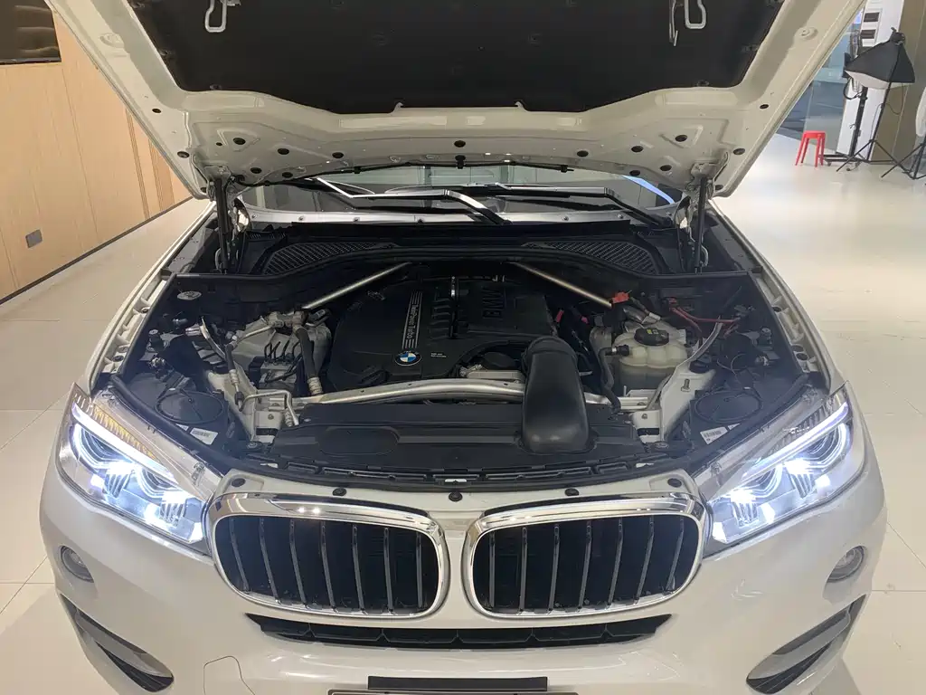BMW X6 2018 — фото 21