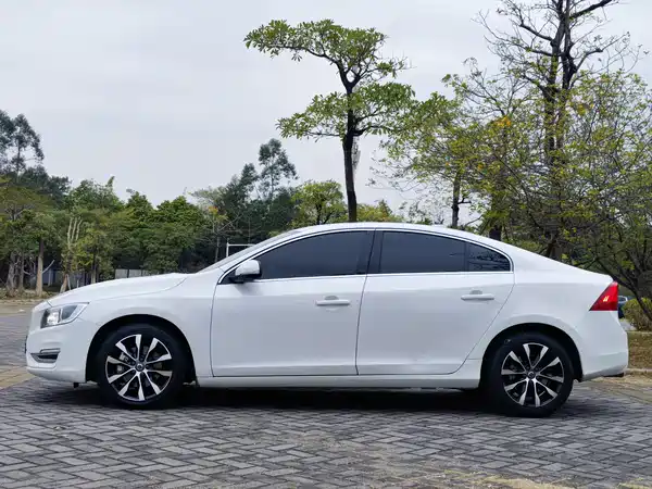 Volvo S60 2019