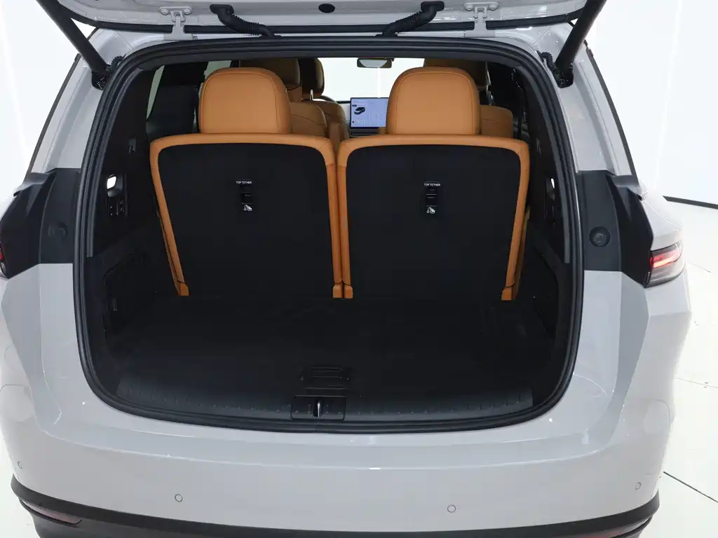 Li Auto i8 2025 — фото 22
