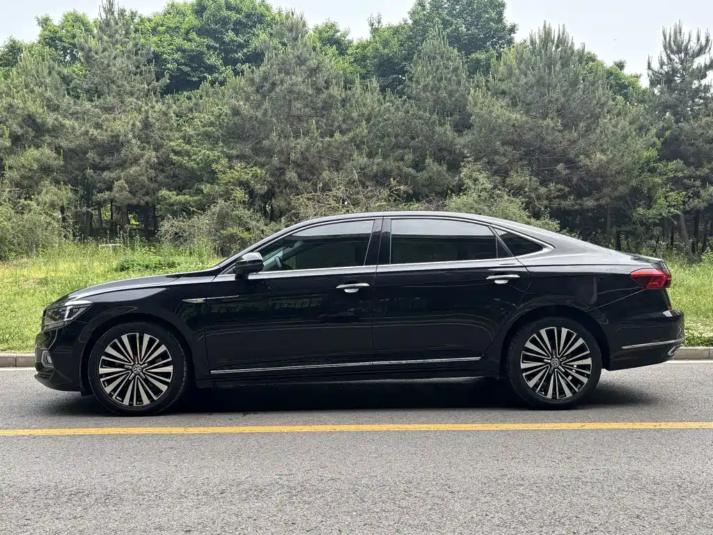 Volkswagen Passat 2019 — фото 3