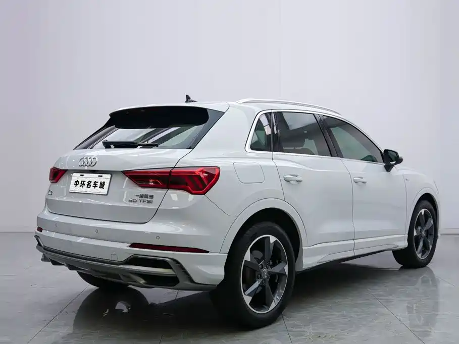 Audi Q3 2020 — фото 17