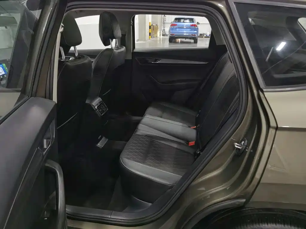 Skoda Karoq 2020 — фото 15