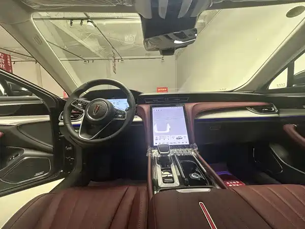 Hongqi H5 PHEV 2026