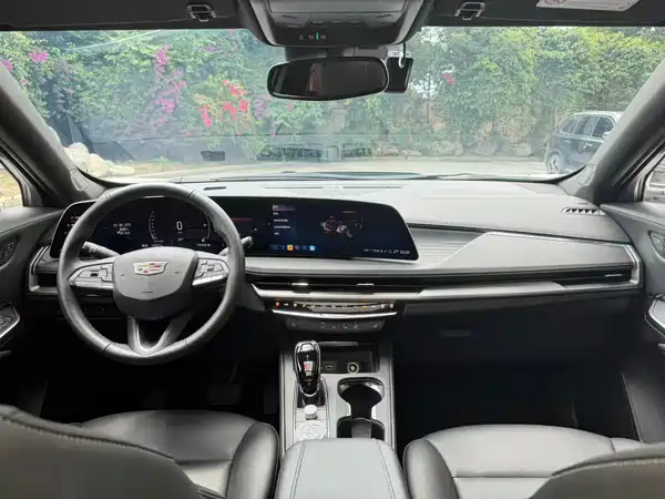 Cadillac XT4 2024