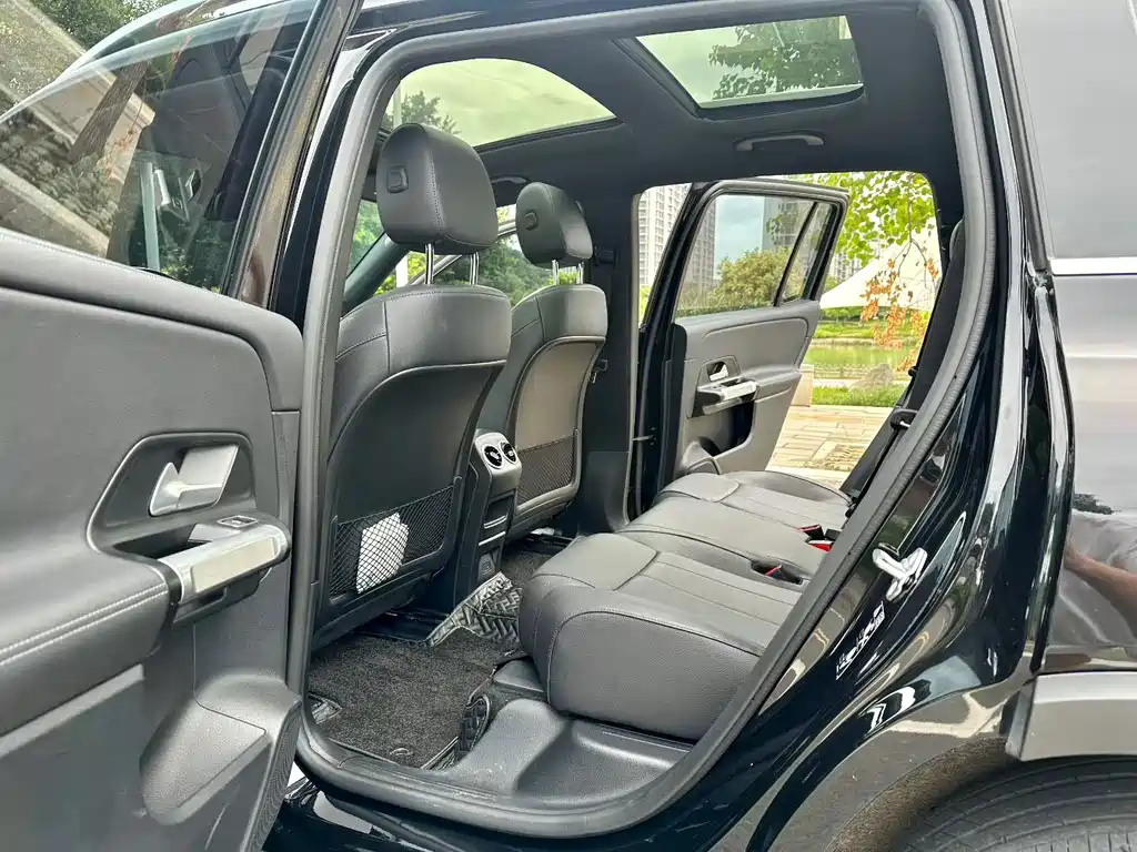 Mercedes-Benz EQB 2022