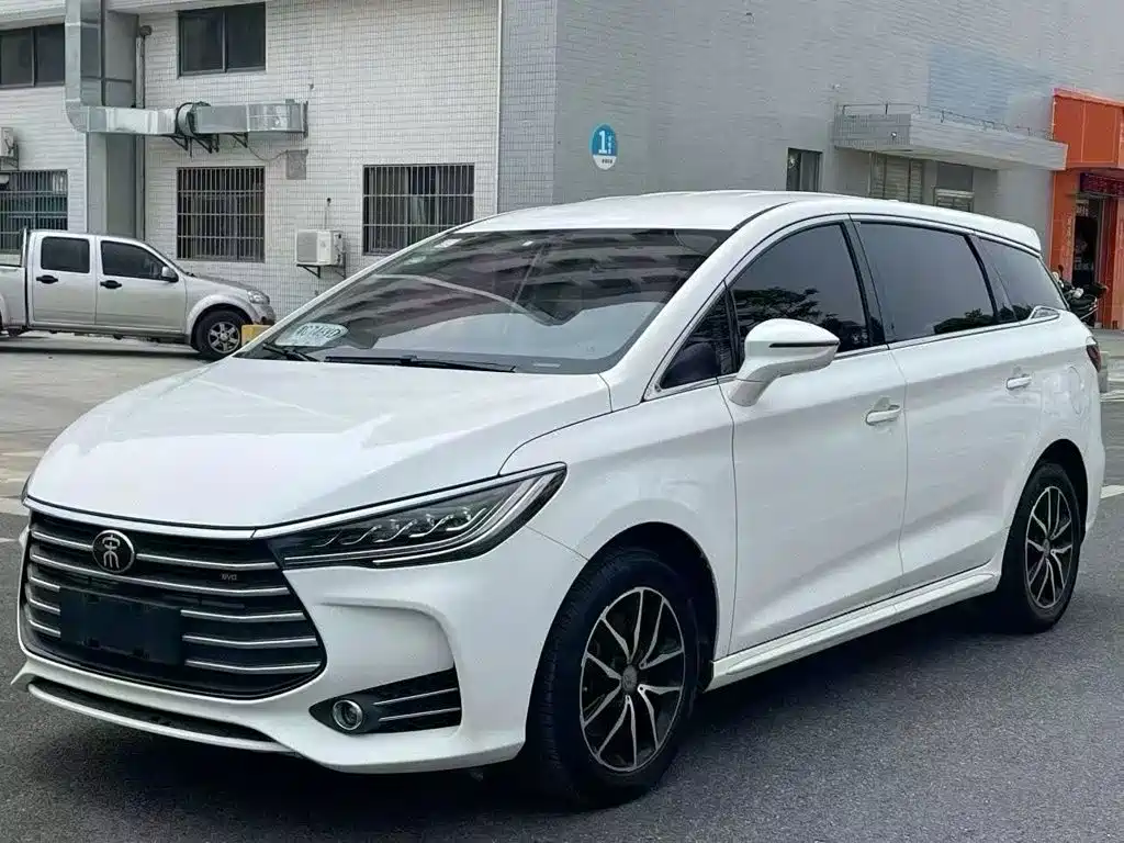 BYD Song MAX 2018 — фото 1