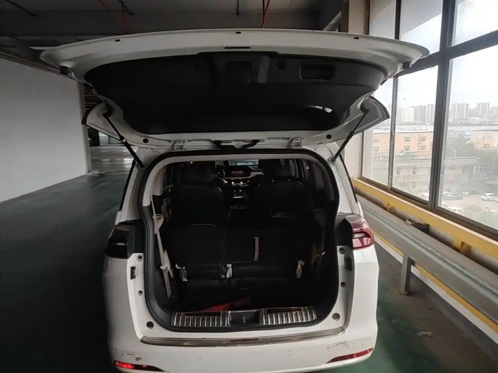 GAC Motor Trumpchi M6 2019 — фото 19