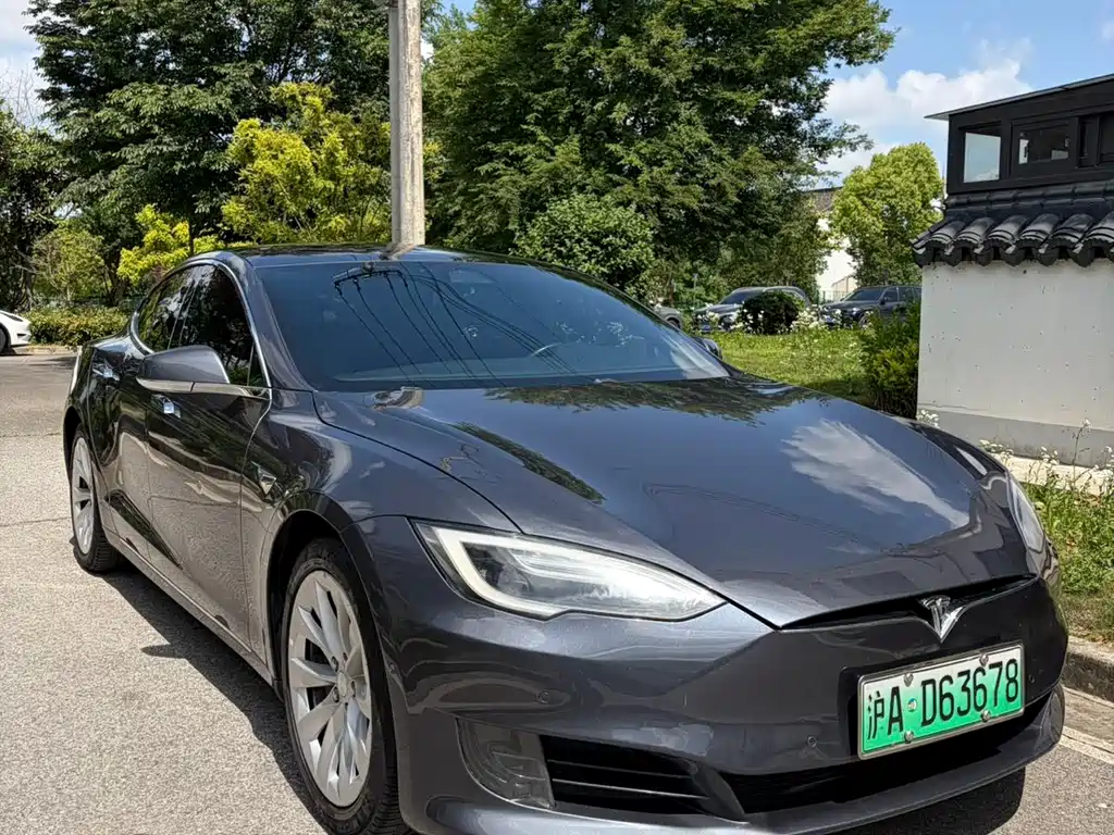 Tesla Model S 2017 — фото 3