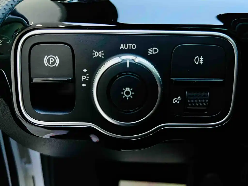Mercedes-Benz A-Class 2024 — фото 20