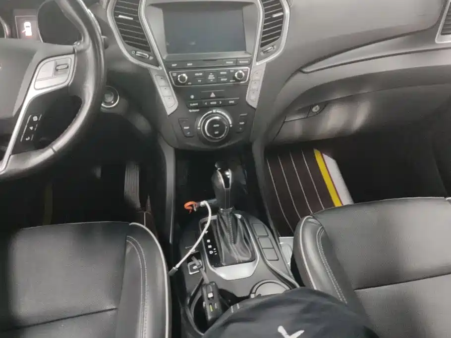 Hyundai Santa Fe 2017 — фото 16