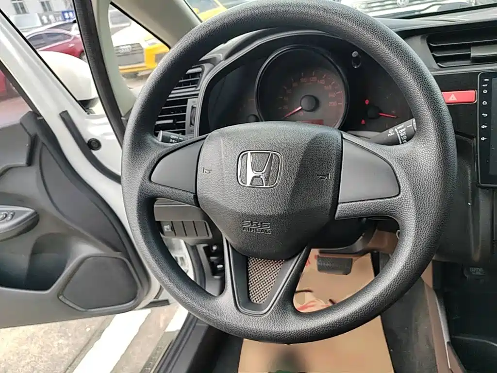 Honda Fit 2017 — фото 11