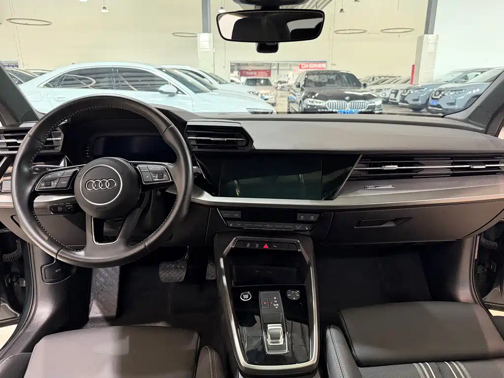 Audi A3 2022 — фото 11