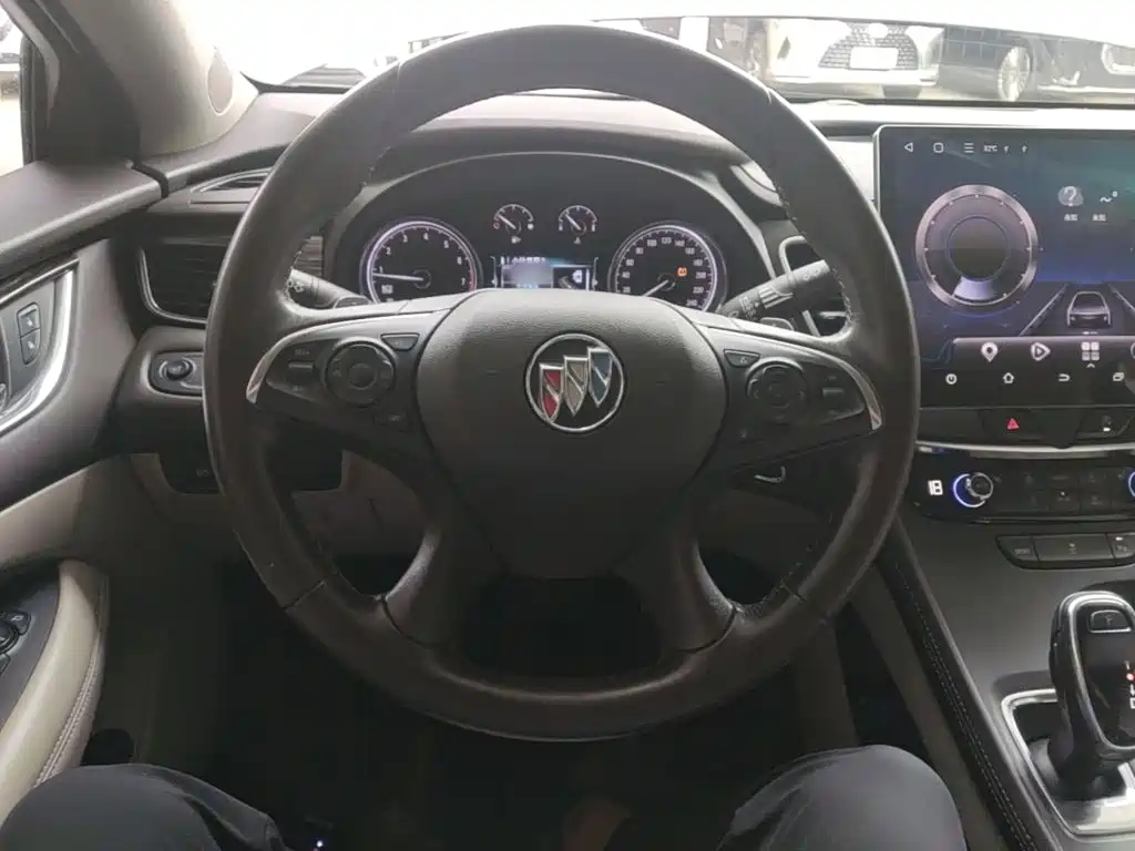 Buick LaCrosse 2017 — фото 11