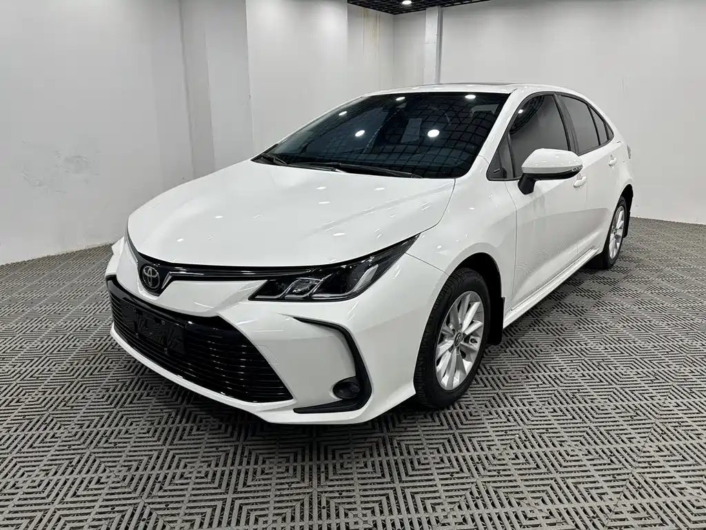 Toyota Corolla 2022 — фото 3
