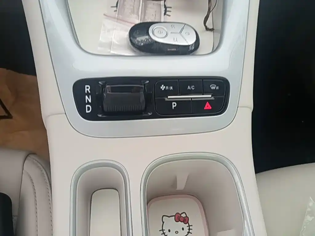 Geely Galaxy Starwish 2026 — фото 14