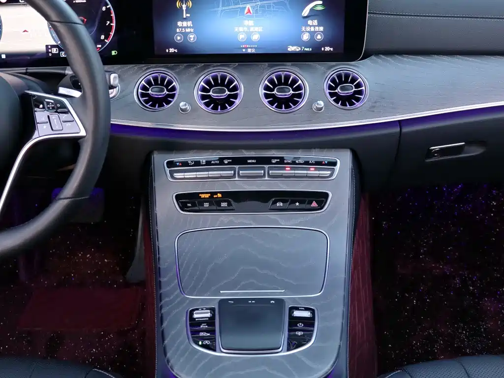 Mercedes-Benz E-Class 2020 — фото 14