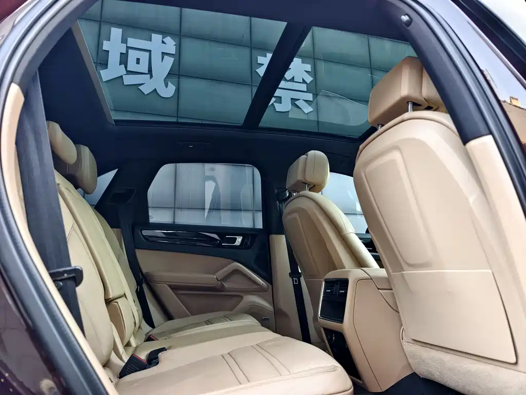 Porsche Cayenne 2018 — фото 12