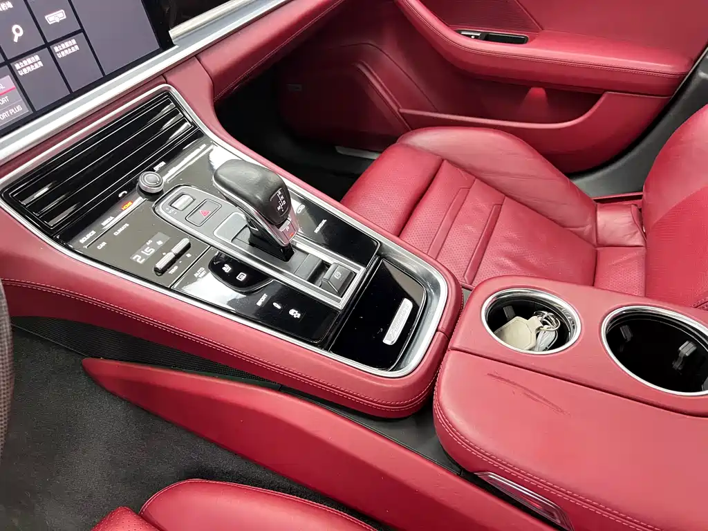 Porsche Panamera 2017 — фото 29