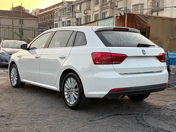 Volkswagen Gran Lavida 2013