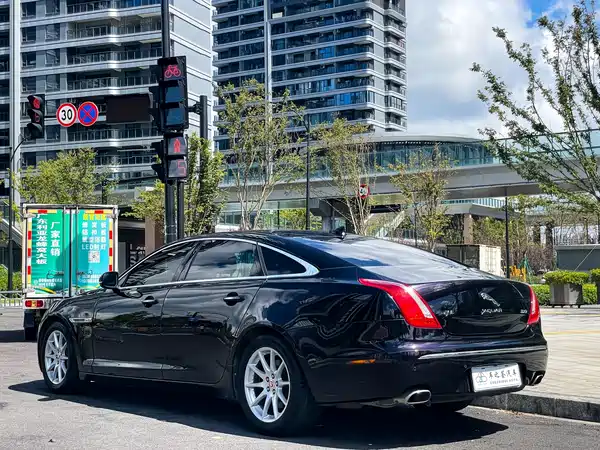 Jaguar XJ 2014