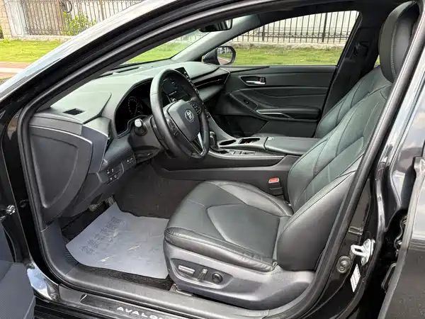 Toyota Avalon 2019