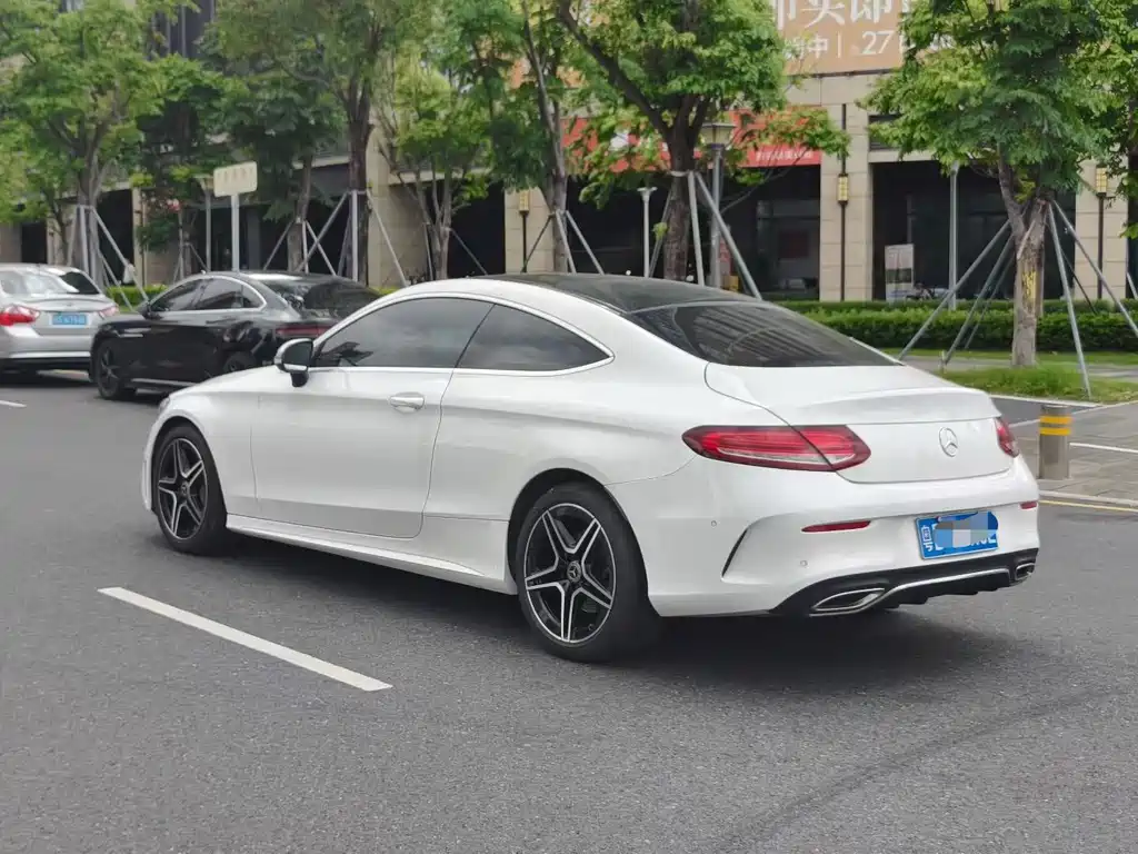 Mercedes-Benz C-Class 2022