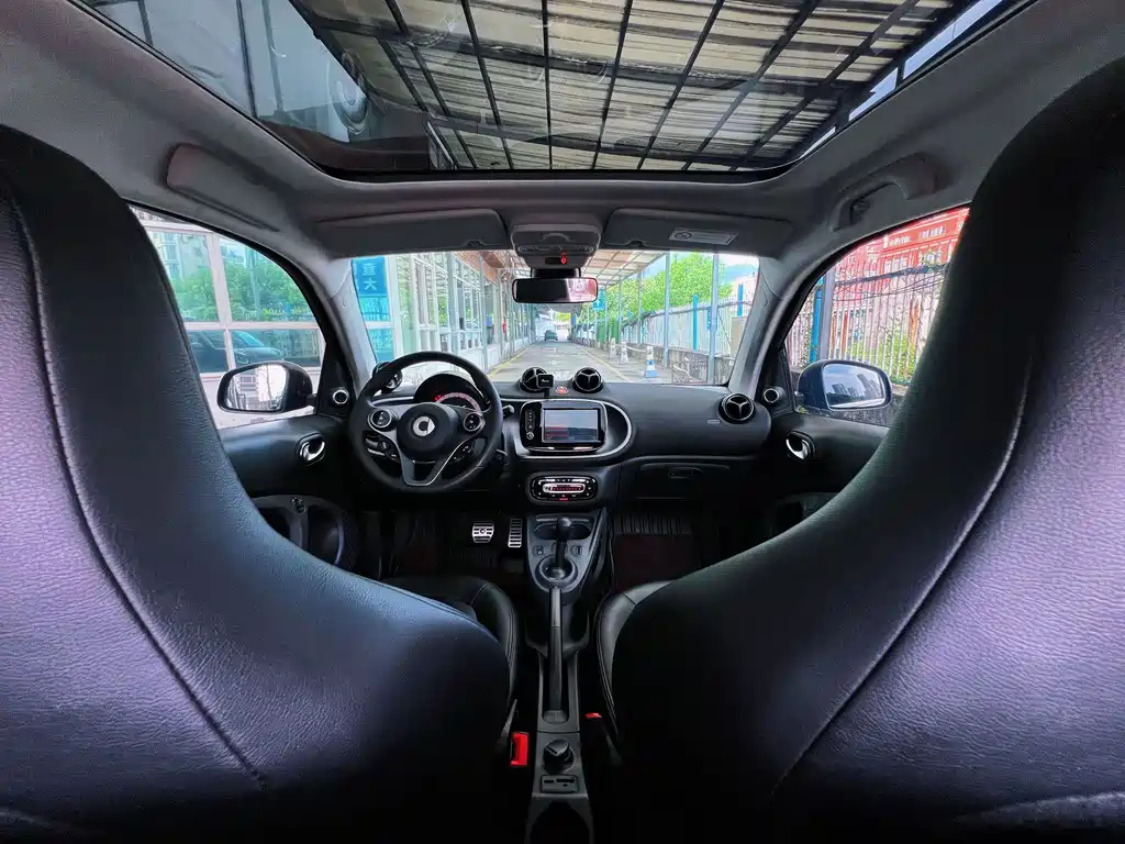 smart fortwo 2017 — фото 13