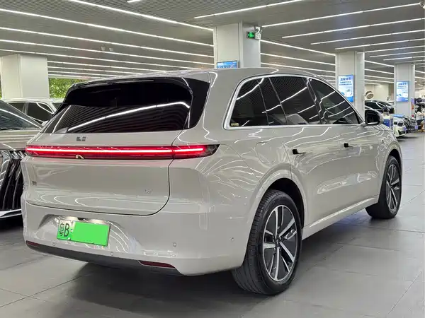 Li Auto L6 2024