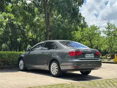 Volkswagen Sagitar 2016