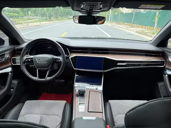Audi A6L 2023