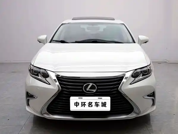 Lexus ES 2017