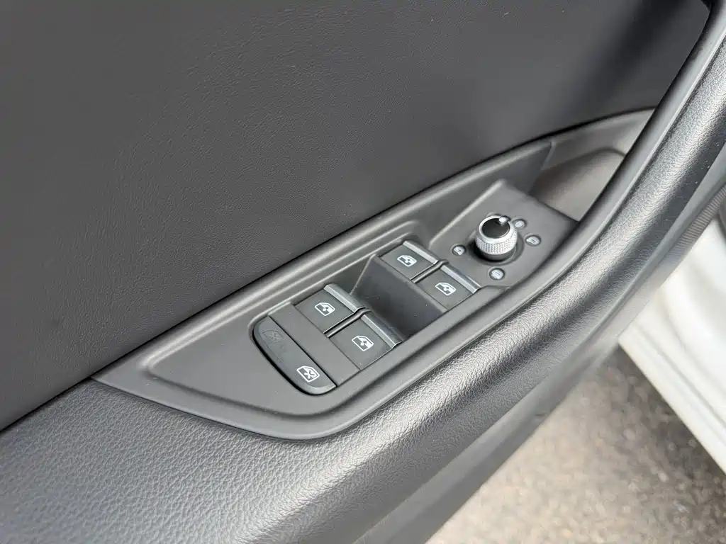 Audi A4L 2020
