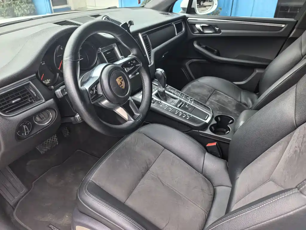 Porsche Macan 2015 — фото 12
