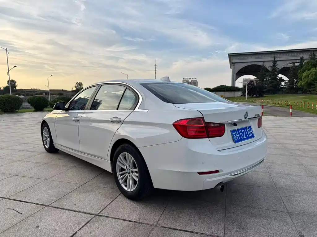 BMW 3 Series 2015 — фото 7
