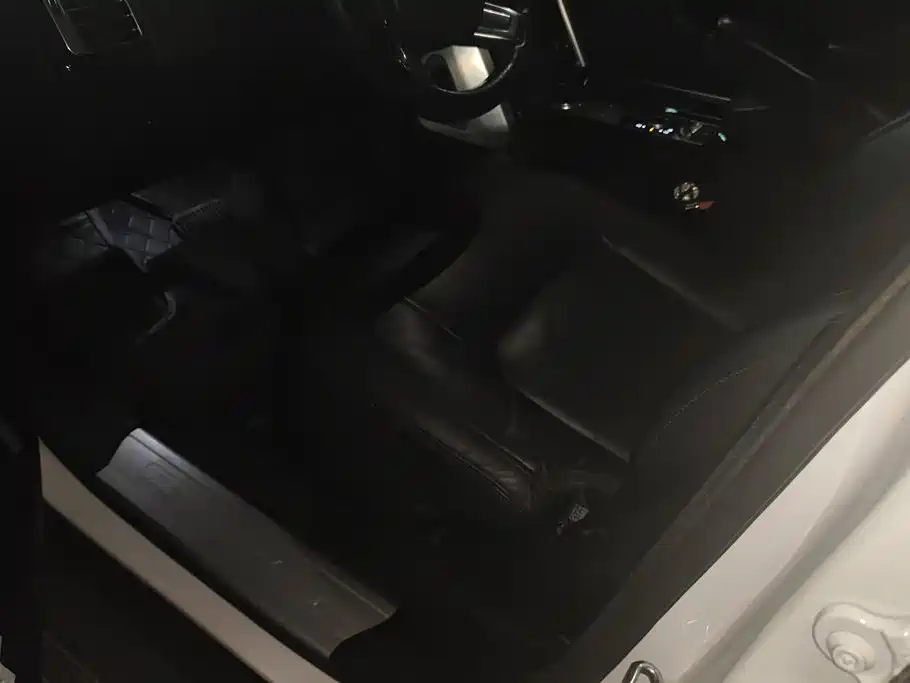 Land Rover Range Rover 2020 — фото 9