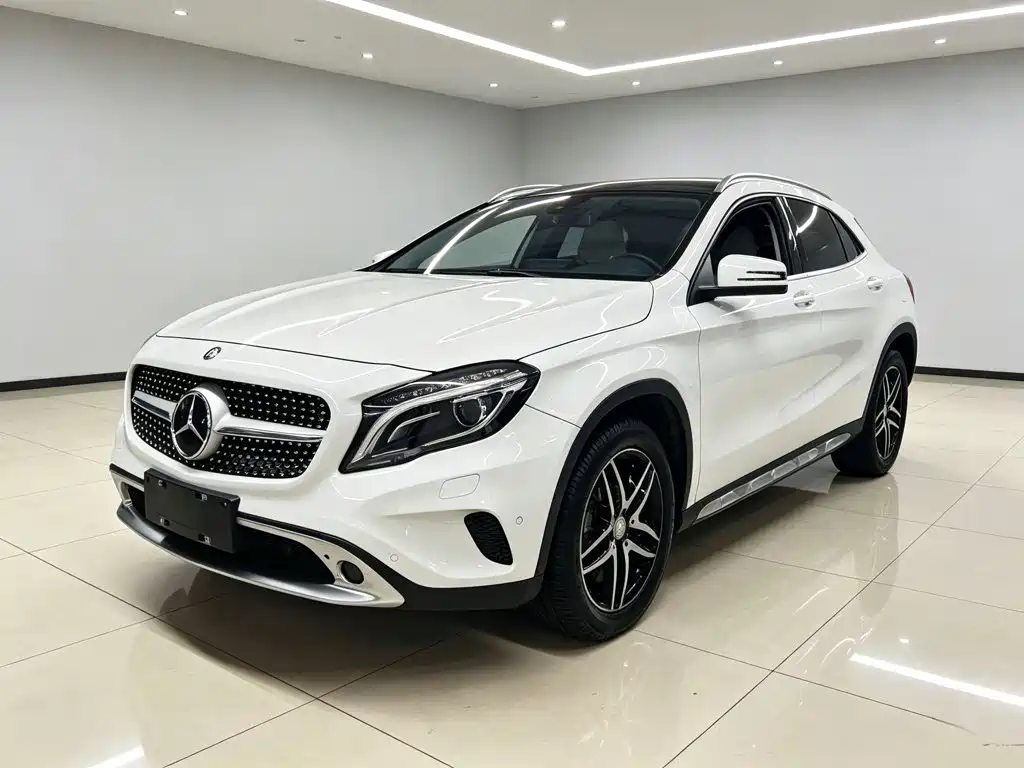 Mercedes-Benz GLA 2017 — фото 1