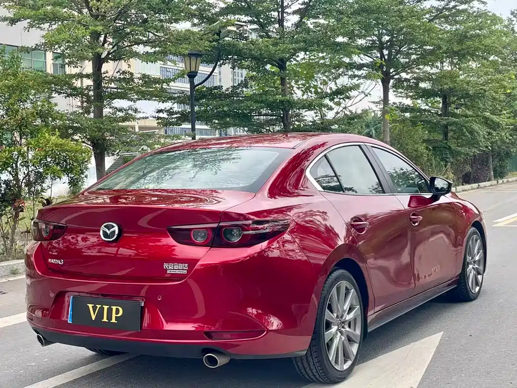 Mazda 3 Axela 2020 — фото 7