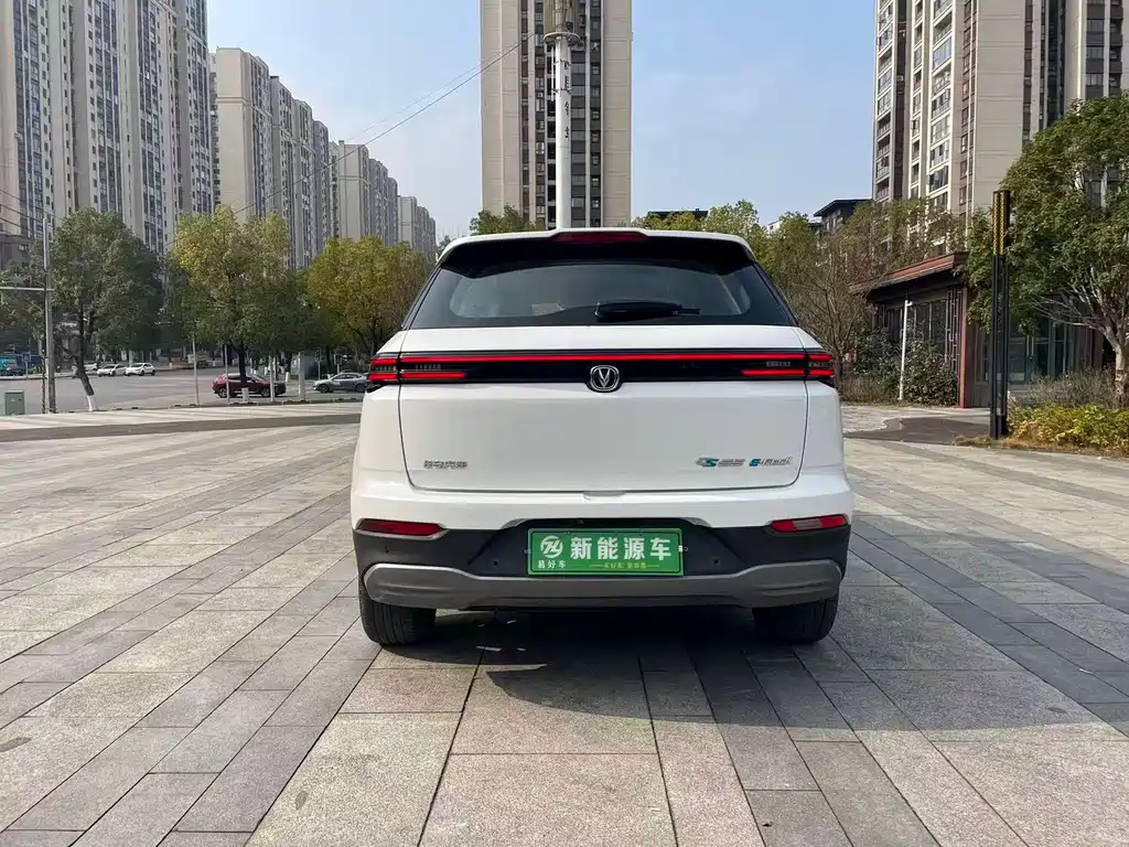 Changan CS55 EV 2021 — фото 12