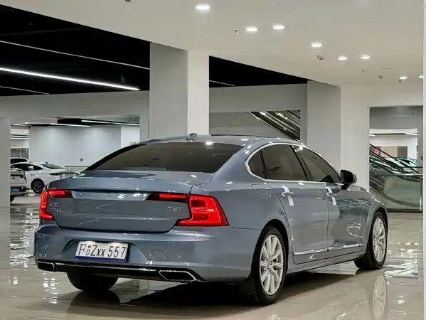 Volvo S90 2020