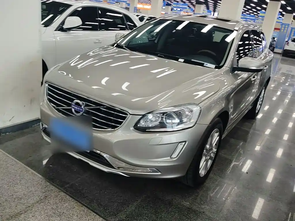 Volvo XC60 2015 — фото 1