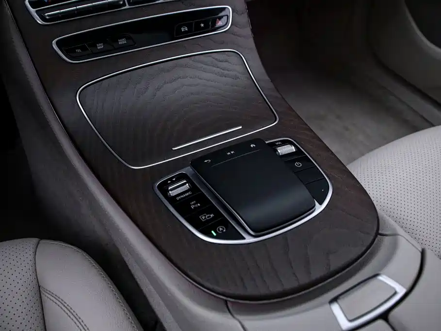 Mercedes-Benz E-Class 2021 — фото 10