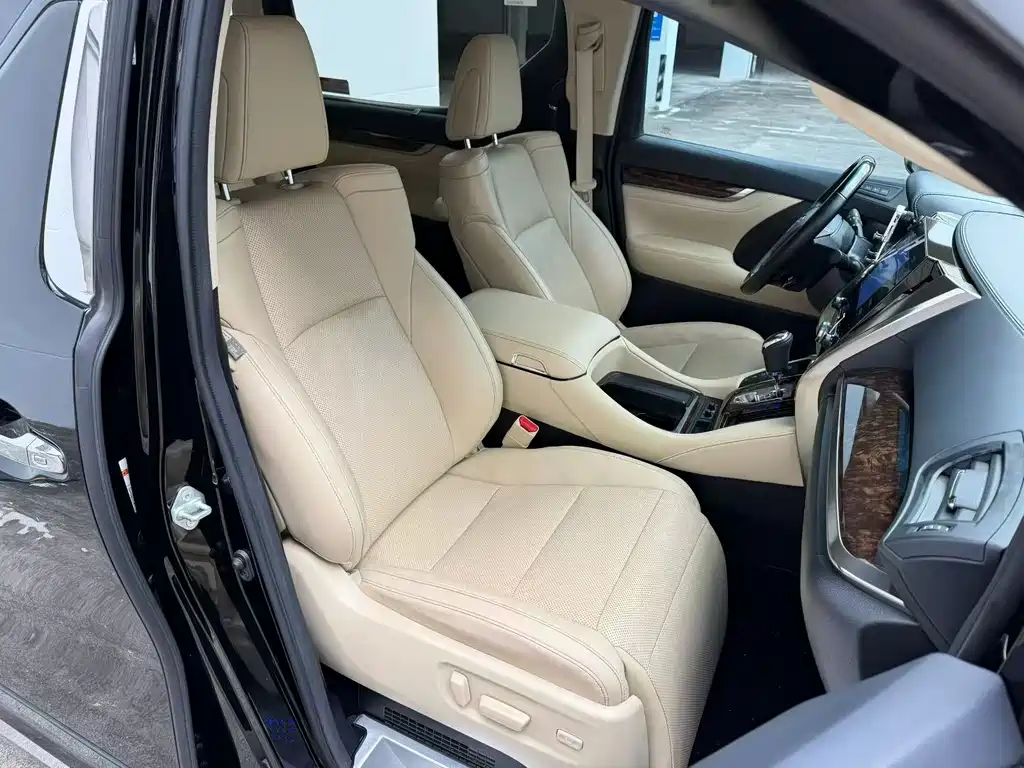 Toyota Alphard 2020 — фото 7