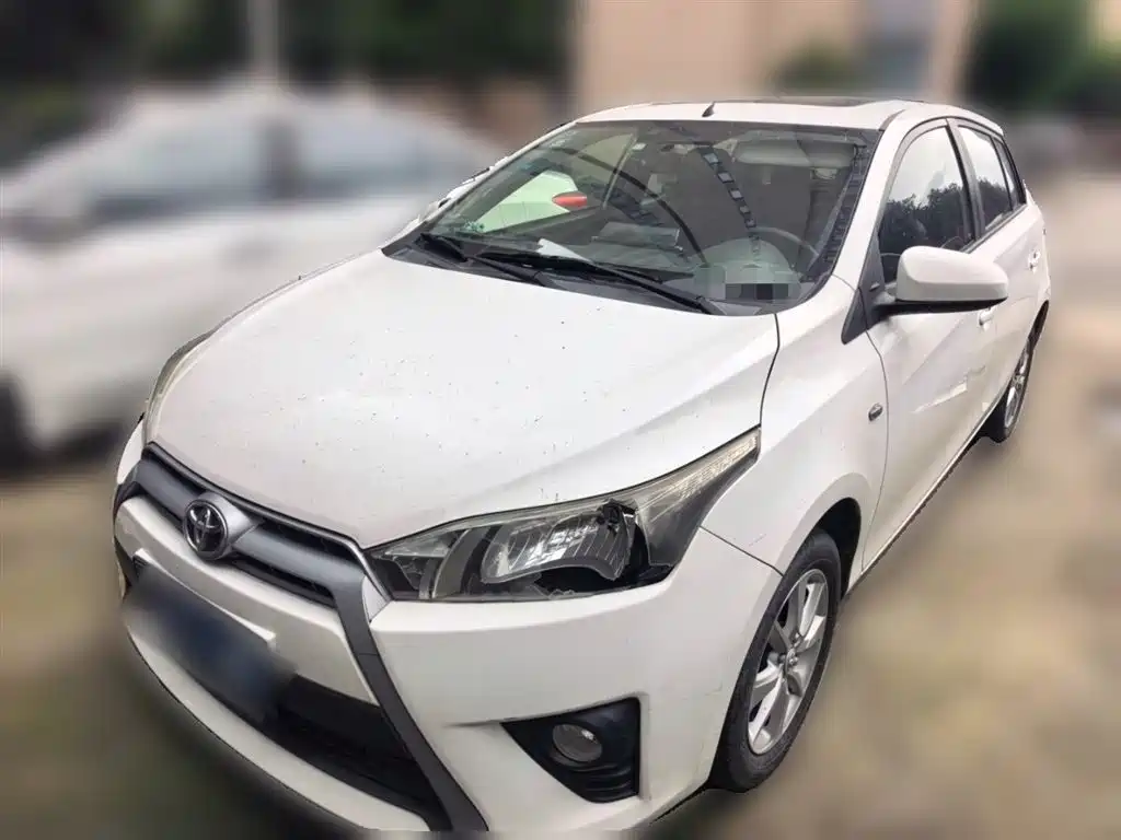 Toyota Yaris L 2015