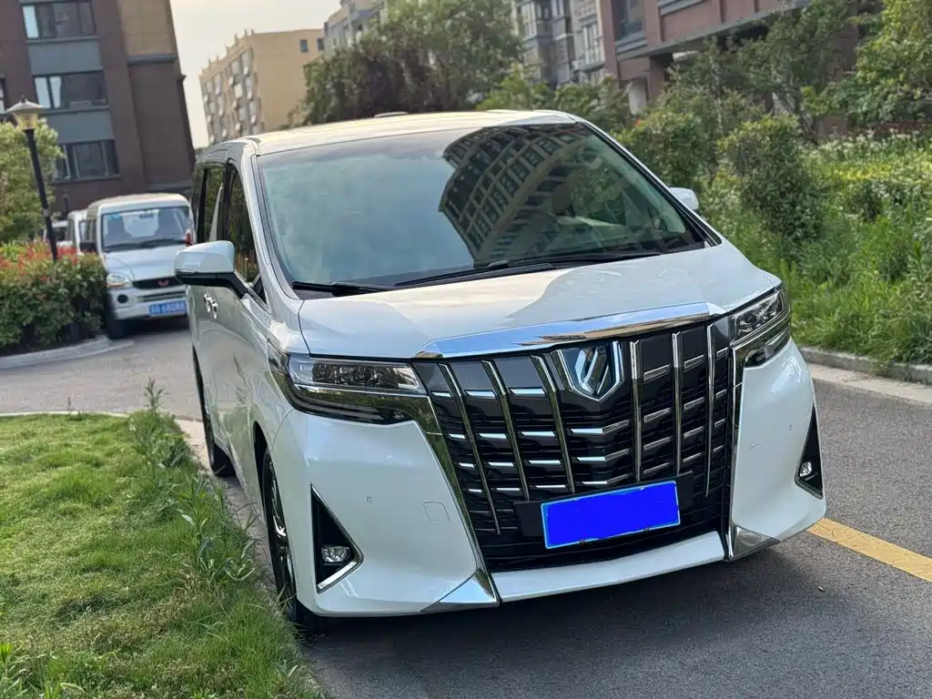 Toyota Alphard 2020 — фото 3