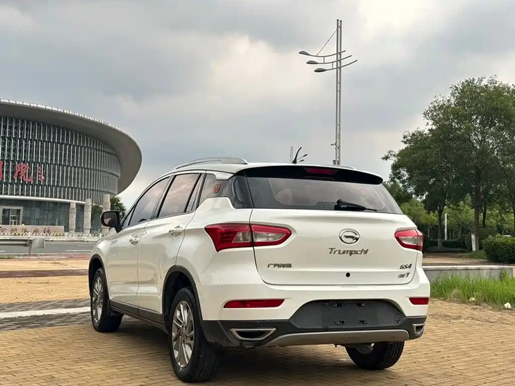 GAC Trumpchi GS4 2015 — фото 6