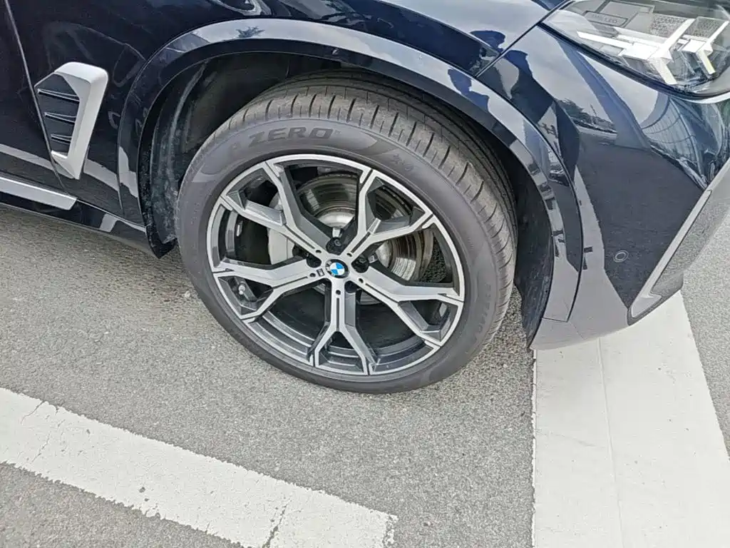 BMW X5 2025 — фото 12
