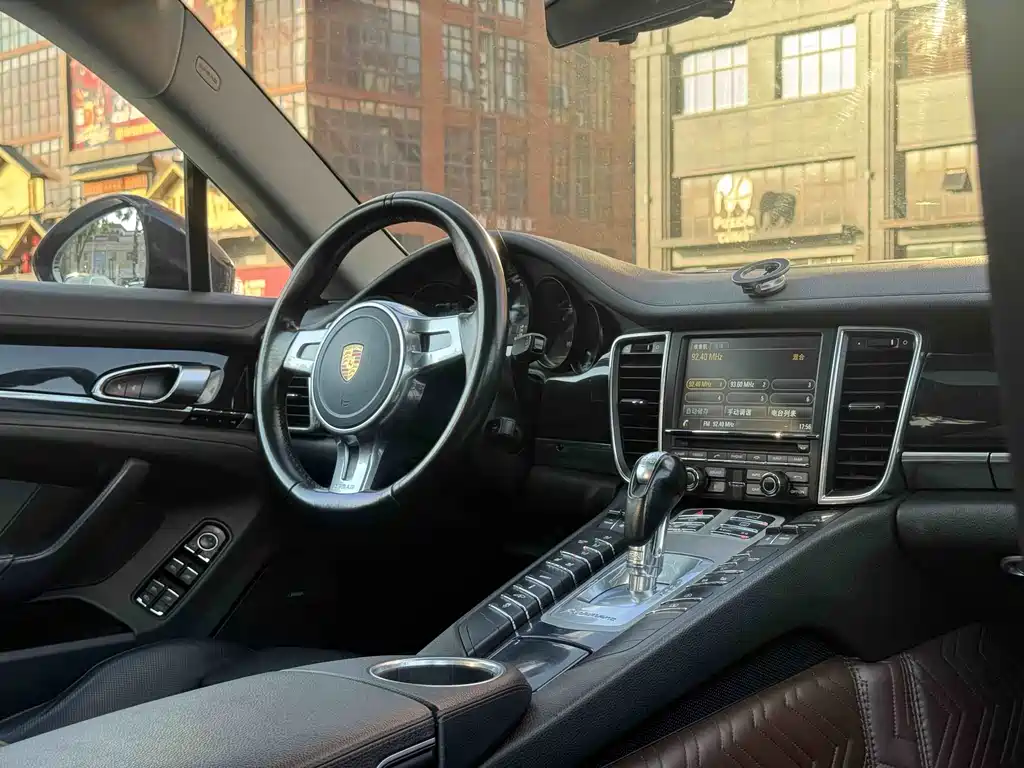 Porsche Panamera 2016 — фото 15