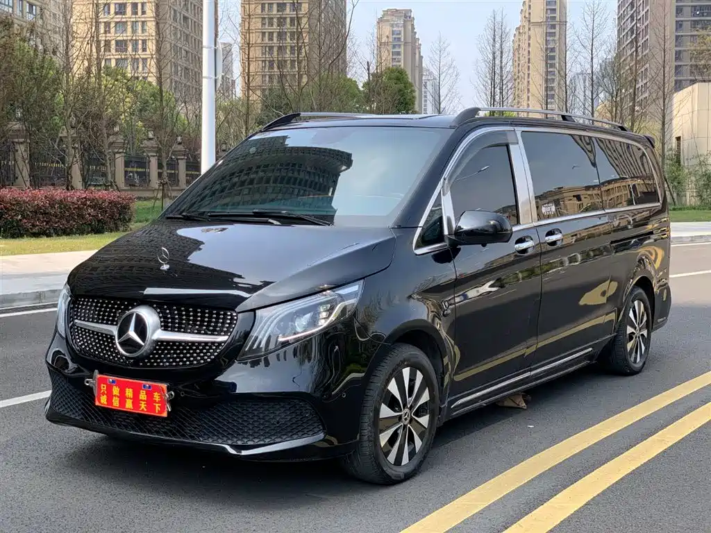 Mercedes-Benz Vito 2024 — фото 1