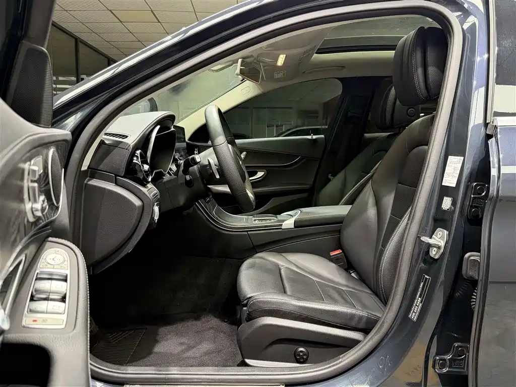 Mercedes-Benz C-Class 2020